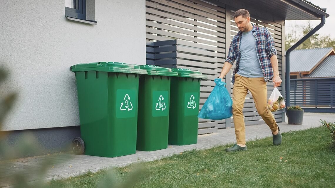 sorting main Rubbish Cleaning Scrubz Bond Cleaning